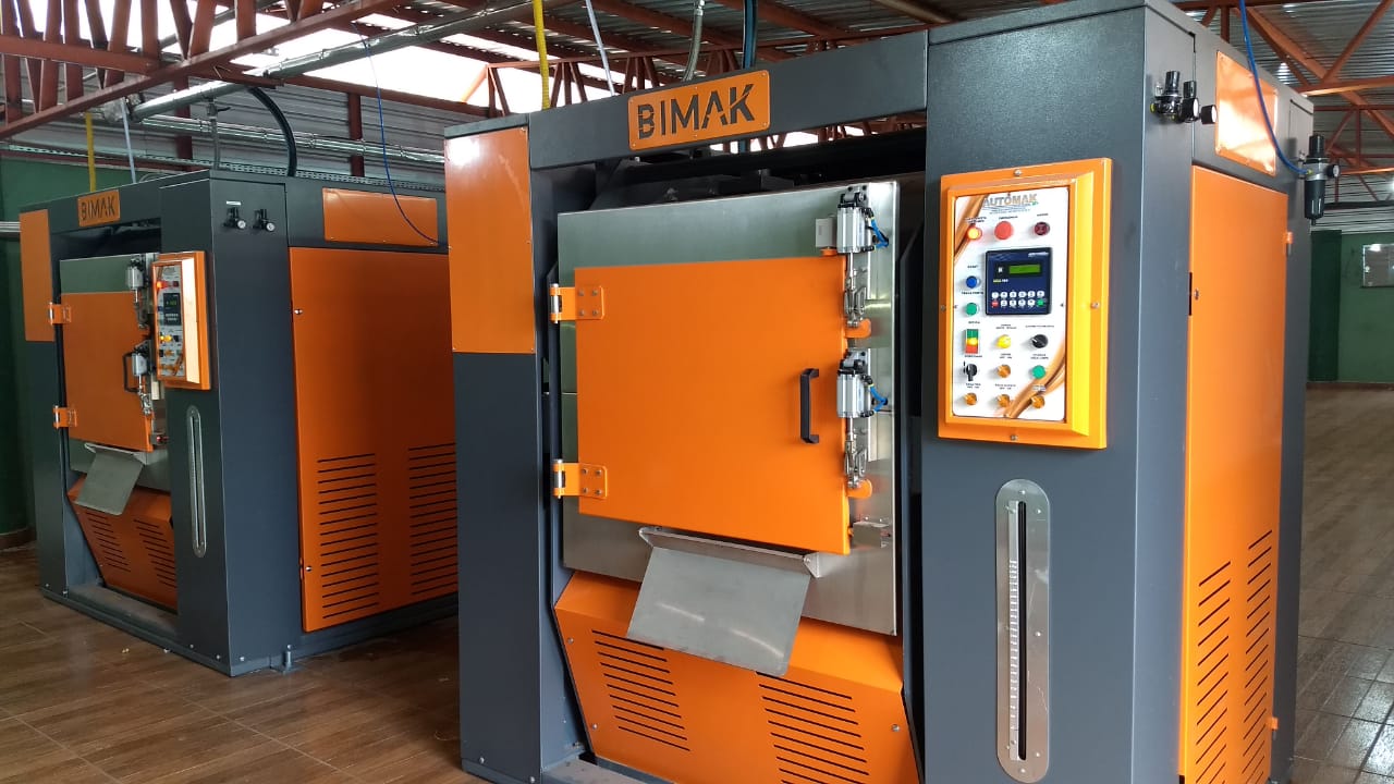 img_categorias/Lavanderia Hospitalar/HOSPITALAR - LAVADORA EXTRATORA/Lavadora Extratora Horizontal/lavadora_extratora2.jpeg